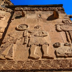 Davud ve Goliath’ın mücadelesi- SERVET UYGUN